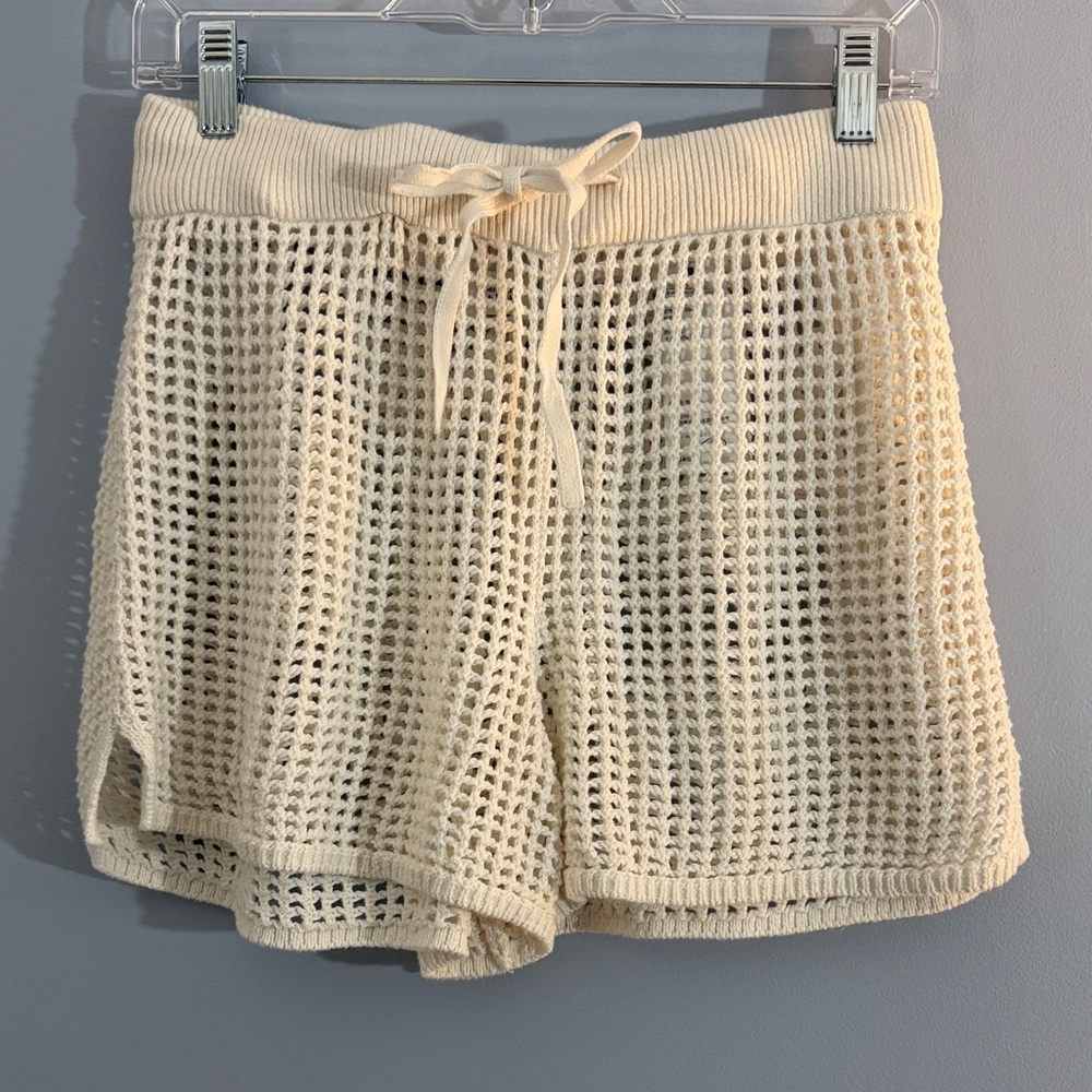 Abercrombie & Fitch Cream Knit swim coverup Shorts SZ L